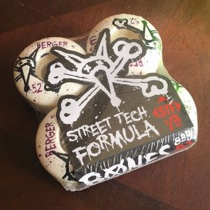 Bones Skateboarding Wheels 52 NWT STF V3